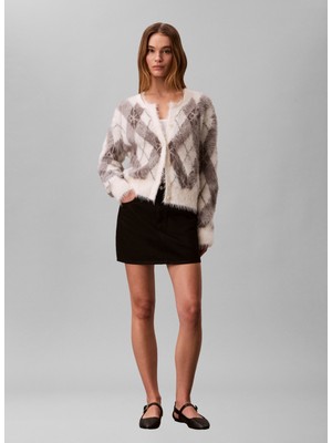 Calvin Klein Jeans Bej Kadın Yuvarlak Yaka Standart Fit Baklava Kazak Fuzzy Novelty Argyle Sweater