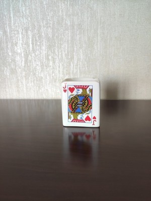 Şık Seramik Küllük, Zarif Oyun Kağıdı Tasarımı, Modern Ev Dekoru