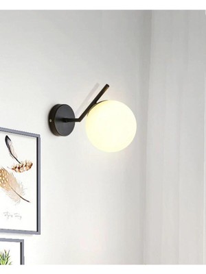 Modern Siyah Gövde Beyaz Cam Aplikür ile Şıklık ve Fonksiyonellik