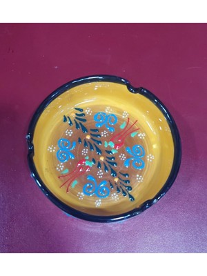 El Yapım Seramik Küllük, Çap 10CM, Yük 4cm, Şık ve Zarif Tasarım