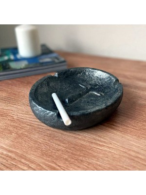 Şık Seramik Küllük, Modern ve Kullanışlı Tasarım, Huzurlu Atmosfer