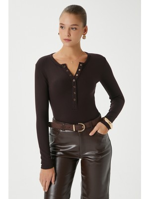 Ritnice Kadın Kelly Lux Touch Gold Düğme Detay Kahverengi Bluz