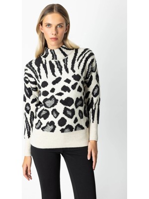 On Fashion Desenli Degaje Kadın Bej Kazak 65322