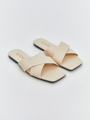 Lc Waikiki Yeni Sezon Deri Görünümlü Çapraz Bantlı Kadın Terlik