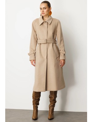 Ekol Beli Kuşaklı Kadın Kum Renk Manto 06057