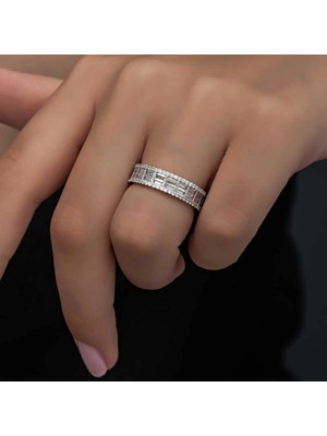 Bazarhane Gümüş Sıralı Baget Taşlı Kadın Yüzük