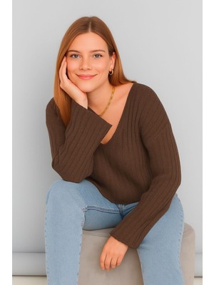 Yuga Knitting Kadın V Yaka Triko Crop Kazak