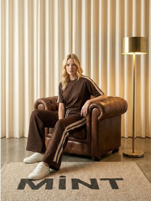 Şerit Detaylı Oversize Tişört Bol Paça Pantolon 2’li Takım