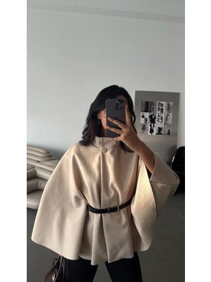 Ribana Classic Kadın  Gold Düğme Detaylı Kemerli Standart Beden Oversize Trend Kısa Panço 4837