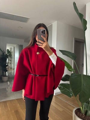 Ribana Classic Kadın  Gold Düğme Detaylı Kemerli Standart Beden Oversize Trend Kısa Panço 4837