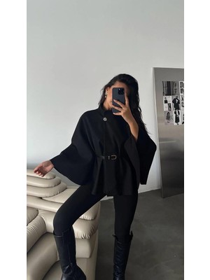 Ribana Classic Kadın  Gold Düğme Detaylı Kemerli Standart Beden Oversize Trend Kısa Panço 4837