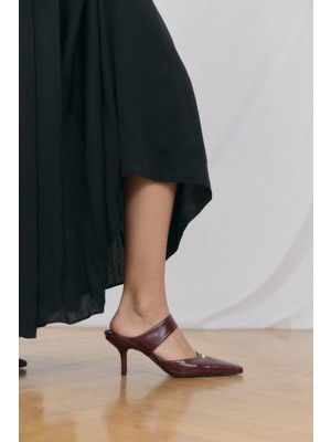 Lutvelizade Topuklu 2608 - Küt Burun Toka Detaylı Topuklu Bordo Kadın Topuklu