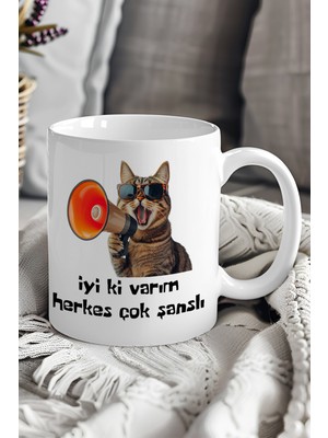 giftkonsept Iyi Ki Varım Baskılı Komik Hediyelik Kupa Bardak