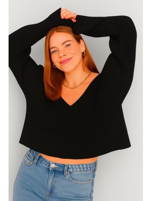 Yuga Knitting Kadın V Yaka Triko Crop Kazak