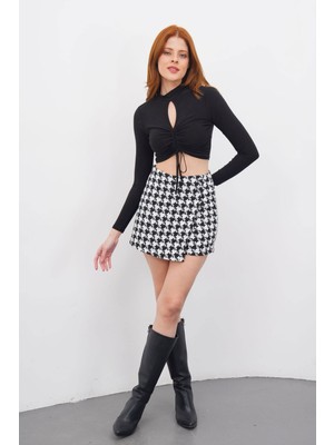 Lior Design Siyah Desenli 2 Düğmeli Tüvit Kumaş Şort Etek BCHN-2526414