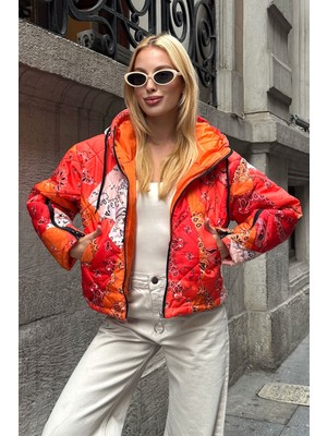 Lior Design Turuncu Kapüşonlu Desenli Şişme Mont BCVL-25N1001