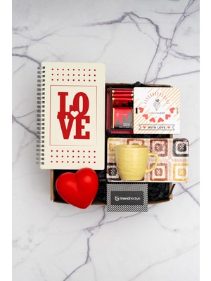 UltraMint Sevgililer Günü Özel Hediye Kutusu, Romantik ve Şık Tasarım