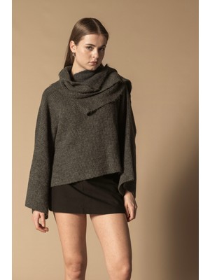 Nisan Triko Şal Detaylı Triko Kazak