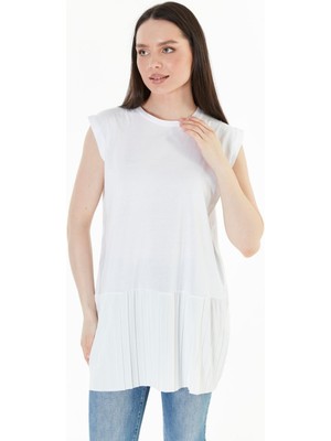 İlmek 24058 Kadın Beyaz Eteği Pliseli Pamuklu Penye Kumaş Sıfır Kollu Içlik Bluz