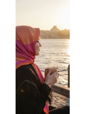 Vavelli Üçgen Desen Fuşya Twill Ipek Şal