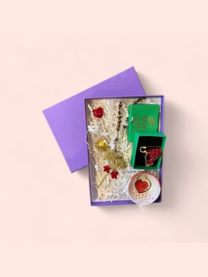 UltraMint Sevgililer Günü Kırmızı Hediye Kutusu, Özel Tasarım ve Zarif Paket