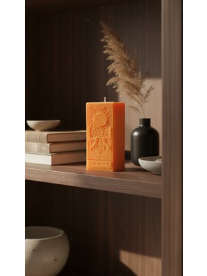 Raw Home The Moon Tarot Figürlü Mandalina Kokulu %100 Soya Wax, Dekoratif Blok Mum – El Yapımı