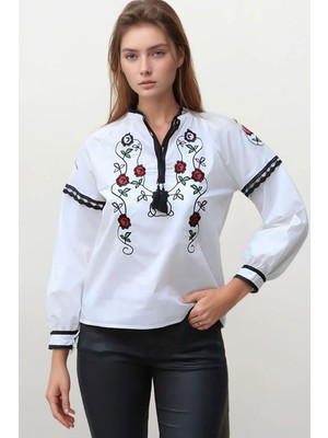 Lior Design Beyaz Önü Nakışlı Püsküllü Dokuma Bluz BCHESQ-251005