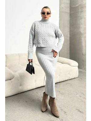 Lior Design Gri Boğazlı Örgü Motifli Crop Kazak ve Triko Elbise Takım BC231004