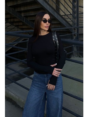 Lior Design Siyah Bisiklet Yaka Parmak Detaylı Ultra Soft Kumaş Bluz BCDF-25B0001