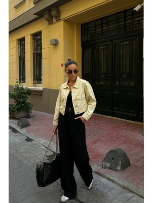 Lior Design Bej Çift Cep Denim Crop Ceket BCDF-255419