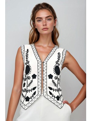 Lior Design Beyaz Düğme Detaylı Nakış Işlemeli Keten Yelek BCHESQ-251067