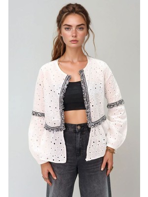 Lior Design Beyaz Şerit Detaylı Fisto Dokuma Ceket BCHESQ-251053