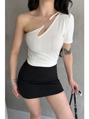 Lior Design Beyaz Tek Omuz Zincir Detaylı Crop Bluz BCDF-252179