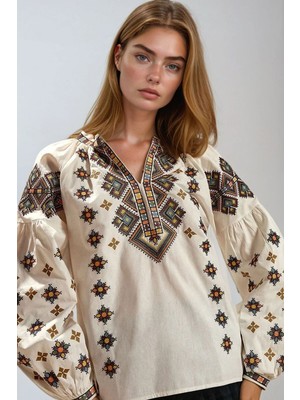 Lior Design Beyaz Etnik Desenli Balon Kol V Yaka Bluz BCHESQ-251136