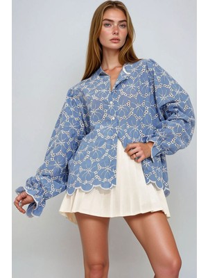 Lior Design Mavi Düğme Detaylı Nakışlı Balon Kol Bluz BCHESQ-251011