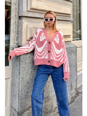 Lior Design Pudra V Yaka Düğmeli Soyut Desen Kalın Örme Hırka BCHESQ-251126