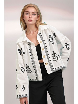 Lior Design Beyaz Nakış Işlemeli Keten Ceket BCHESQ-251103