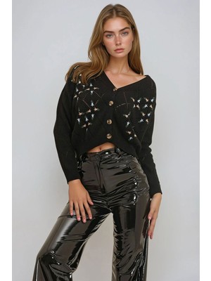 Lior Design Siyah Baklava Desenli Çiçek Nakışlı Triko Hırka BCHESQ-251097