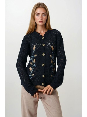 Lior Design Siyah Ajurlu Çiçek Nakışlı Düğmeli Triko Hırka BCHESQ-251158