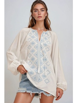 Lior Design Beyaz Etnik Nakışlı Viskon Dokuma Bluz BCHESQ-251008