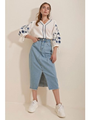 Lior Design Beyaz V Yaka Karpuz Kol Nakışlı Keten Bluz BCHESQ-251006