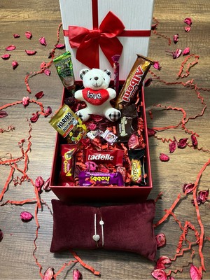 UltraMint Sevgililer Günü Hediye Kutusu, Ayıcık, Çikolata, Kahve, Şeker, Kalpli Bileklik