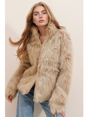 Lior Design Bej Dik Yaka Içi Astarlı Peluş Suni Kürk Ceket BCHESQ-251090