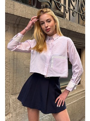 Lior Design Pembe Çizgili Manşet ve Cepleri Garnili Çizgili Oversize Crop Dokuma Gömlek BC231036
