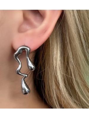 Linda Shop Gümüş Renk Asimetrik Figürlü Çelik Küpe (Çift)