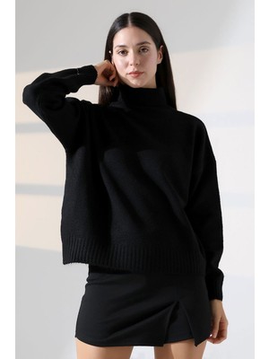 Lior Design Siyah Boğazlı Yumuşak Dokulu Triko Kazak BCES-252023