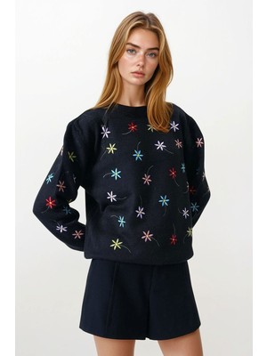 Lior Design Siyah Çiçek Işlemeli Dik Yaka Triko Kazak BCHESQ-251156