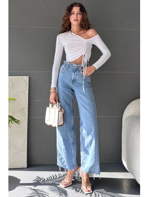 Lior Design Beyaz Tek Omuz Yanı Büzgü Detaylı Sandy Bluz BCDF-241097