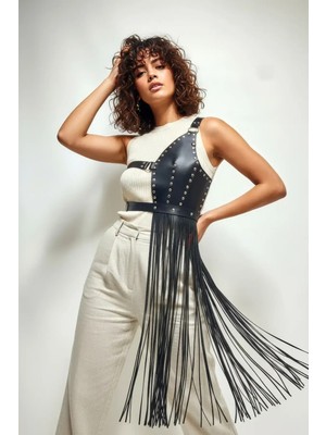 Beruflic Siyah Etek Deri Zımbalı Asimetrik Püsküllü - BRF1014