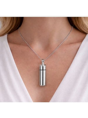 Herşey Nota Metal Silindir Kadın Kolye – Açılabilir Kapaklı Minimal Tasarım